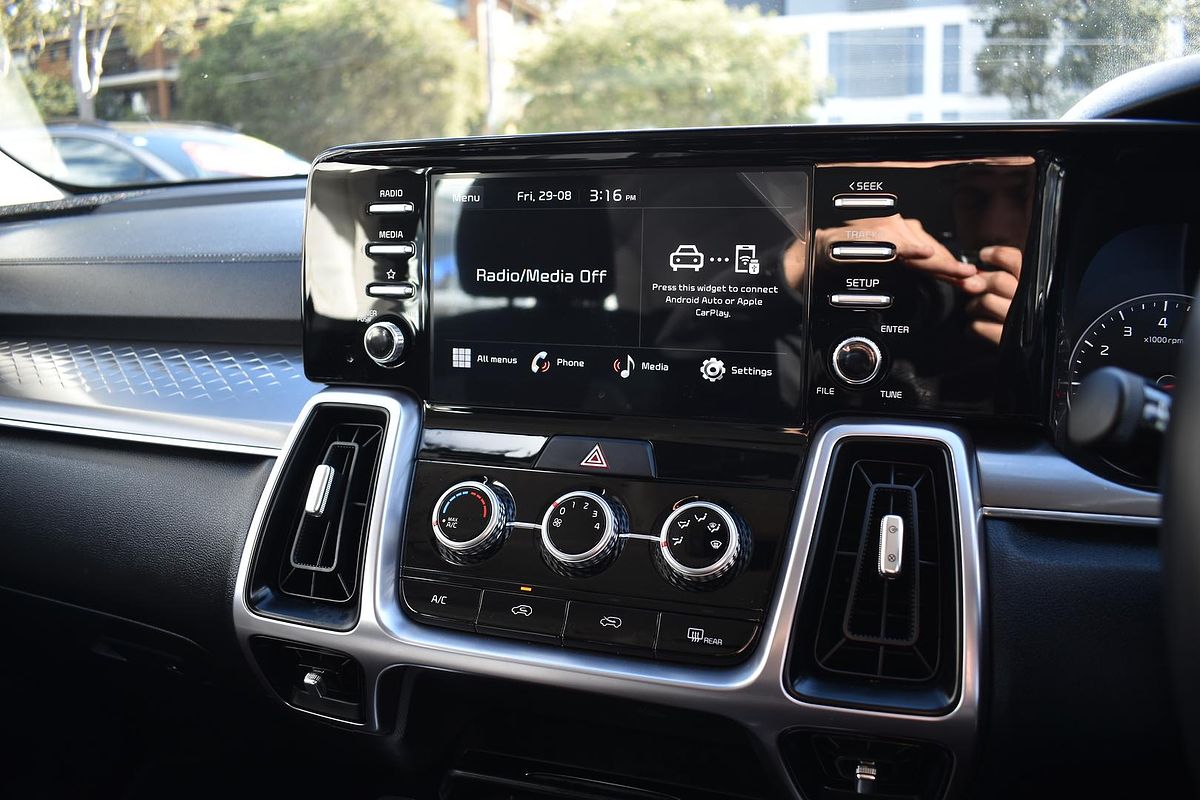 2023 Kia Sorento S MQ4