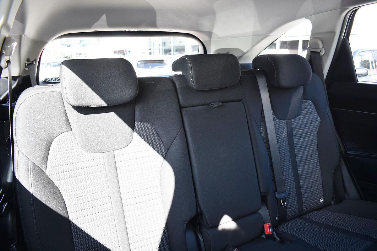 2023 Kia Sorento S MQ4