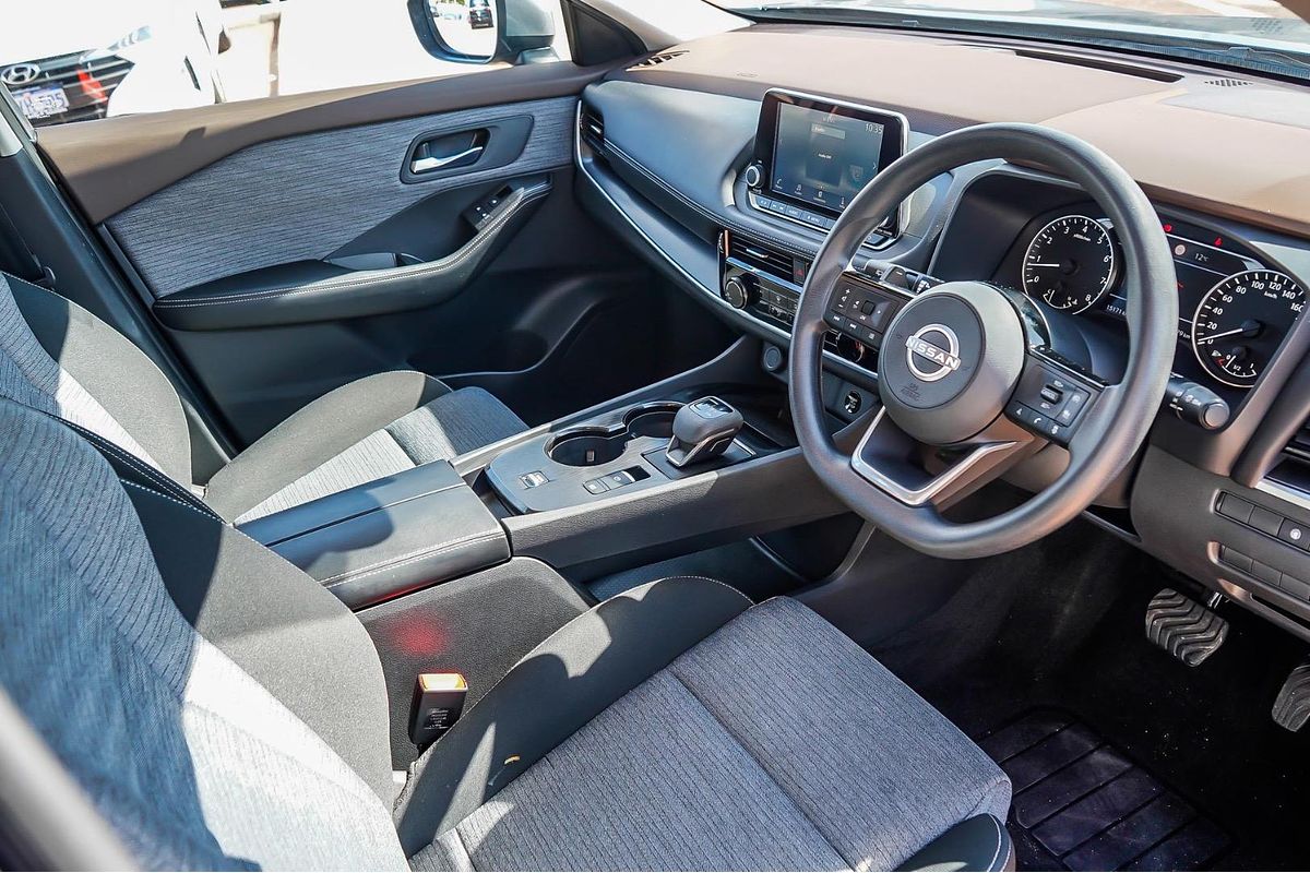 2024 Nissan X-TRAIL ST T33