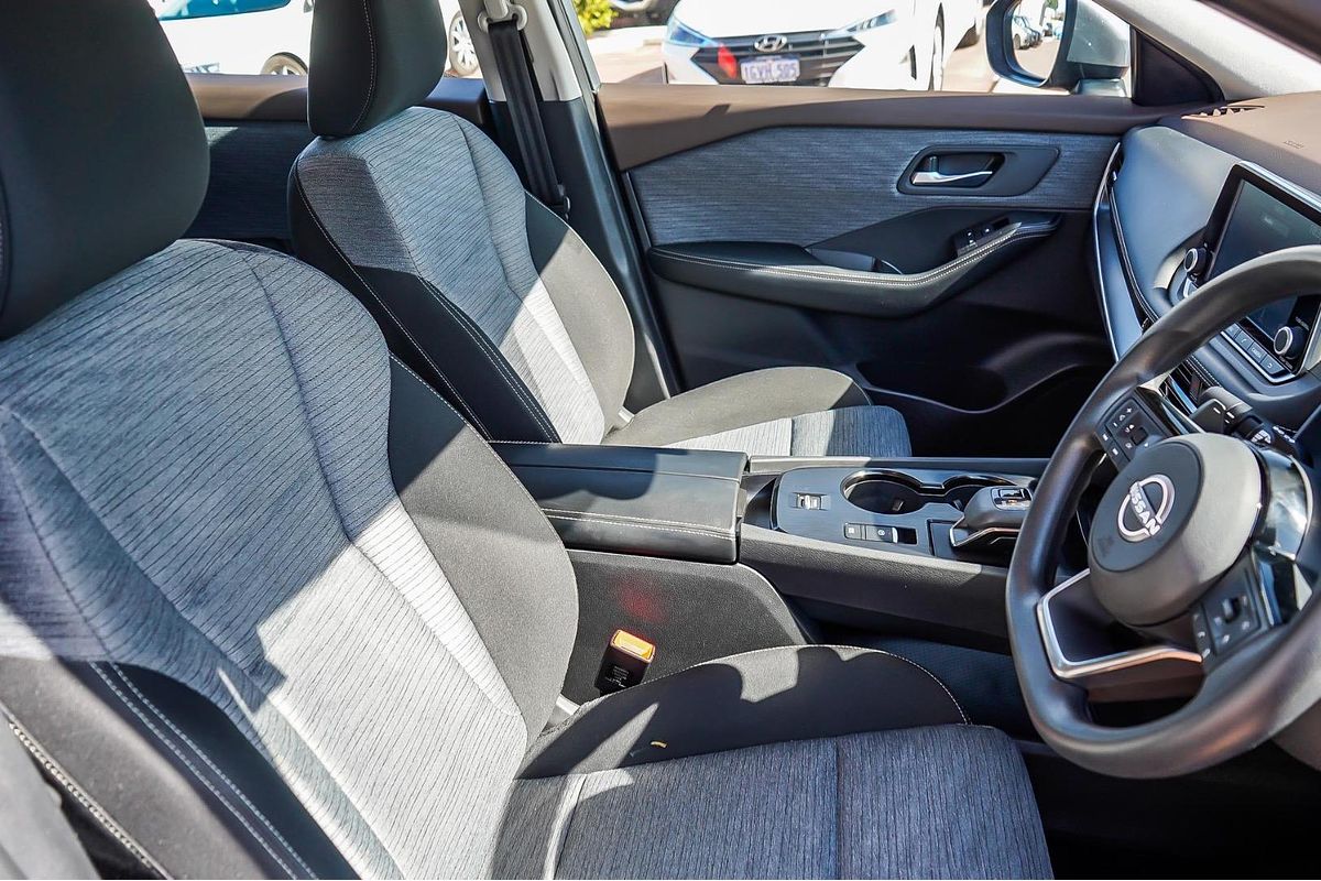 2024 Nissan X-TRAIL ST T33