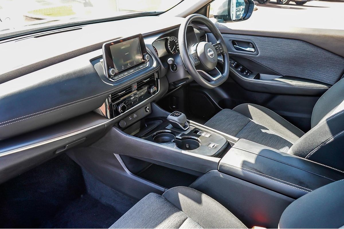 2024 Nissan X-TRAIL ST T33