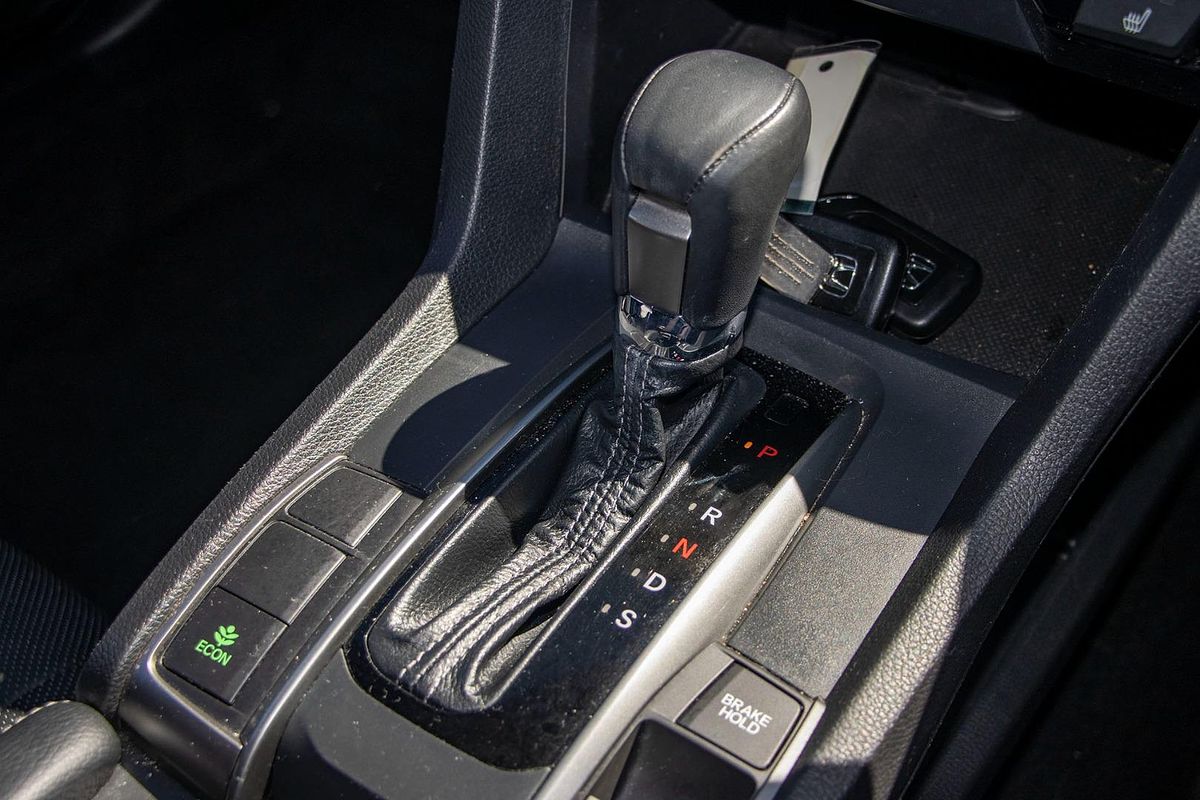 2019 Honda Civic VTi-LX 10th Gen