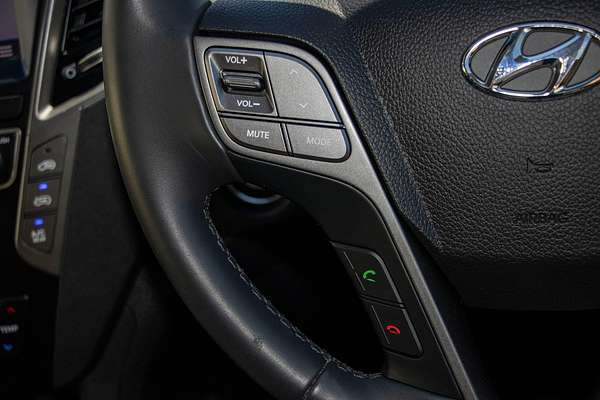 2017 Hyundai Santa Fe Highlander DM5 Series II
