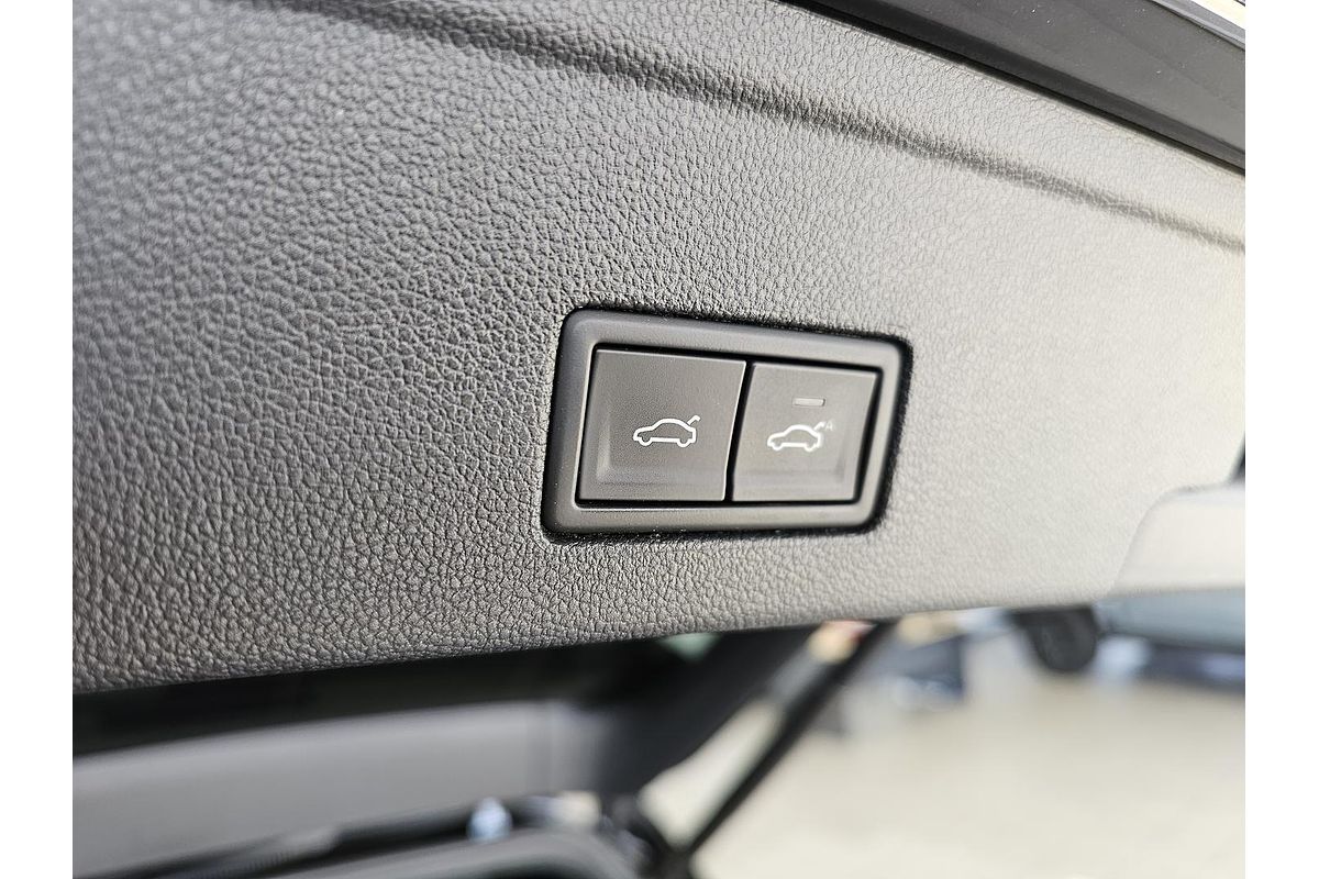 2022 Volkswagen Touareg 210TDI R-Line CR