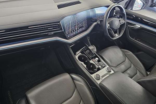 2022 Volkswagen Touareg 210TDI R-Line CR