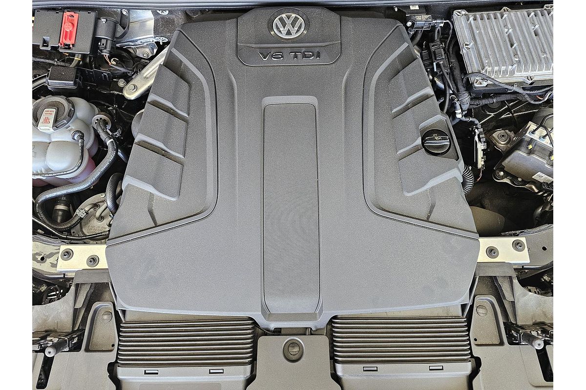 2022 Volkswagen Touareg 210TDI R-Line CR