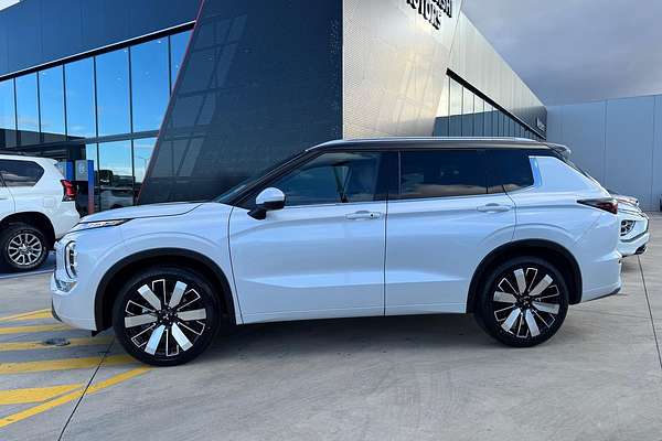 2025 Mitsubishi Outlander Exceed Tourer ZM