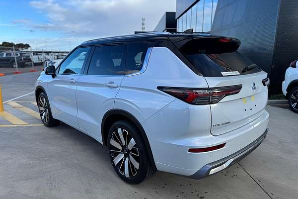 2025 Mitsubishi Outlander Exceed Tourer ZM