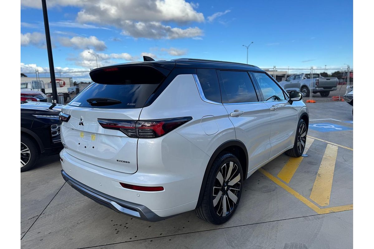 2025 Mitsubishi Outlander Exceed Tourer ZM