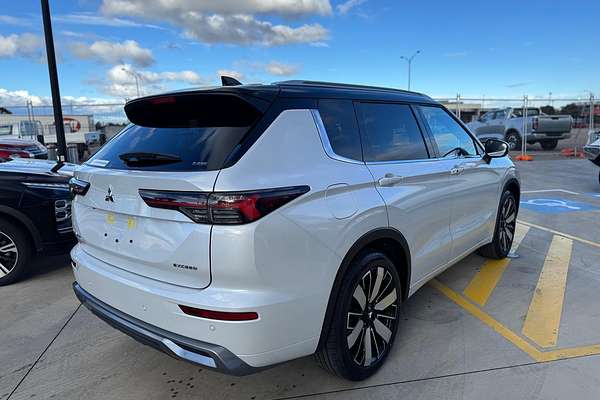 2025 Mitsubishi Outlander Exceed Tourer ZM