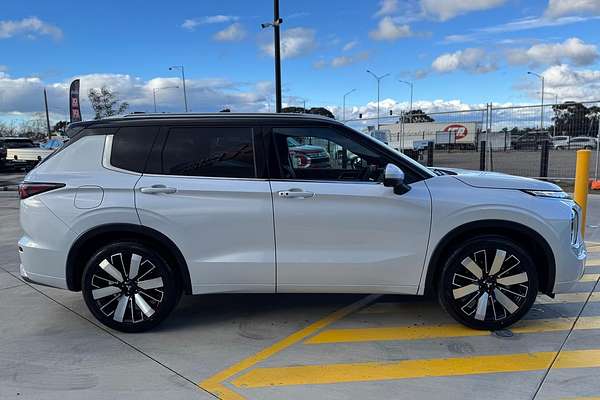 2025 Mitsubishi Outlander Exceed Tourer ZM