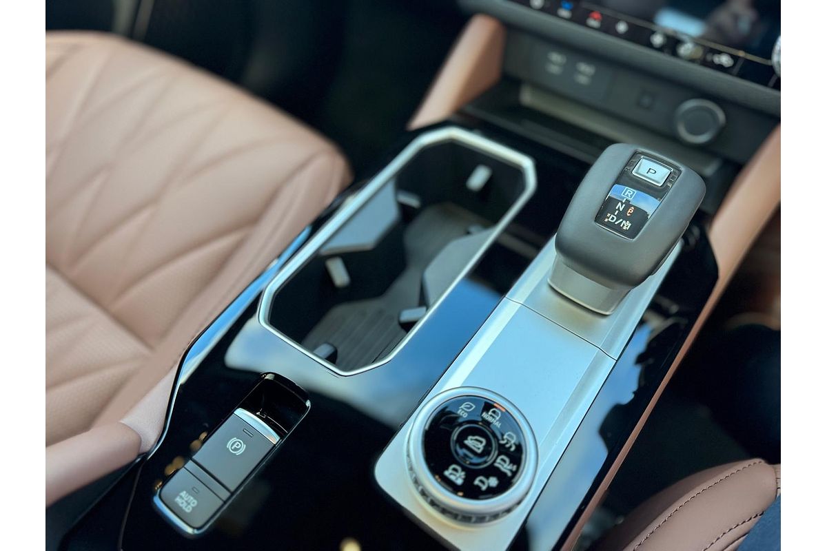 2025 Mitsubishi Outlander Exceed Tourer ZM