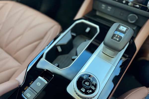 2025 Mitsubishi Outlander Exceed Tourer ZM