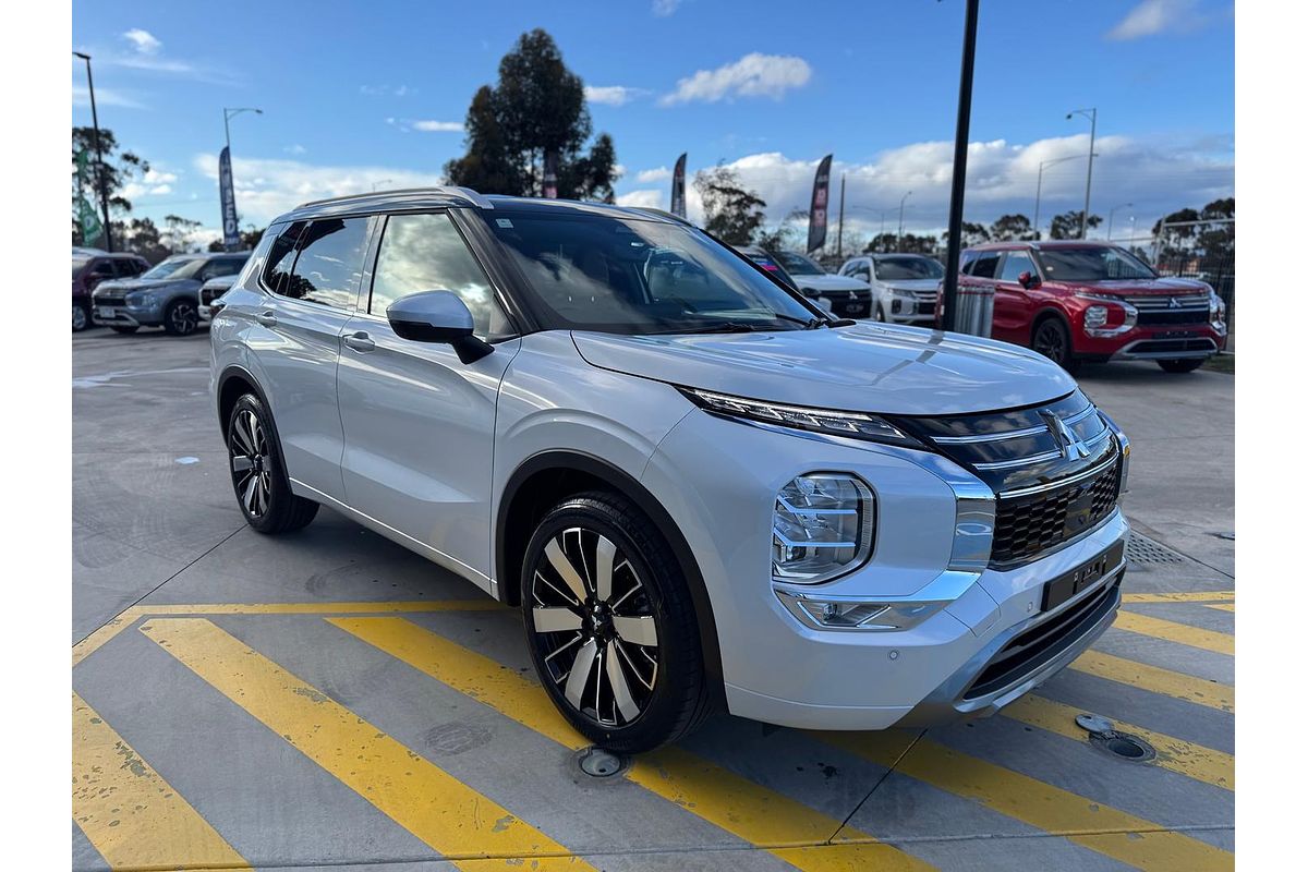 2025 Mitsubishi Outlander Exceed Tourer ZM