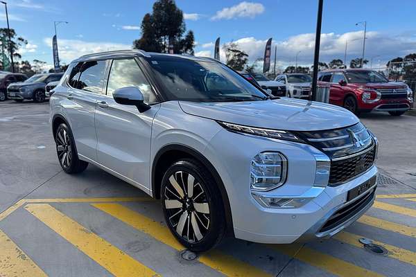 2025 Mitsubishi Outlander Exceed Tourer ZM
