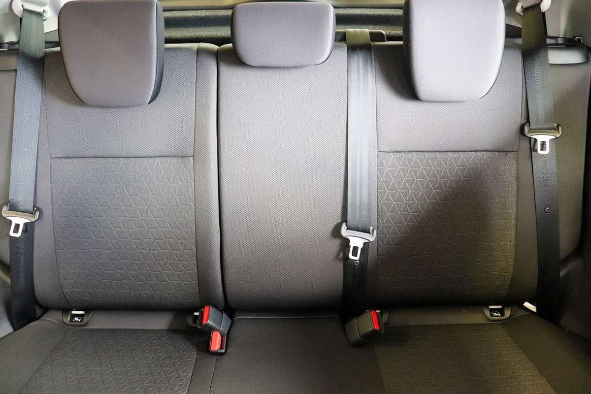 2025 Suzuki Swift Hybrid GLX UZ