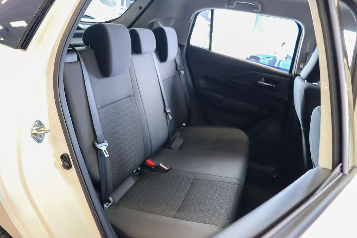 2025 Suzuki Swift Hybrid GLX UZ