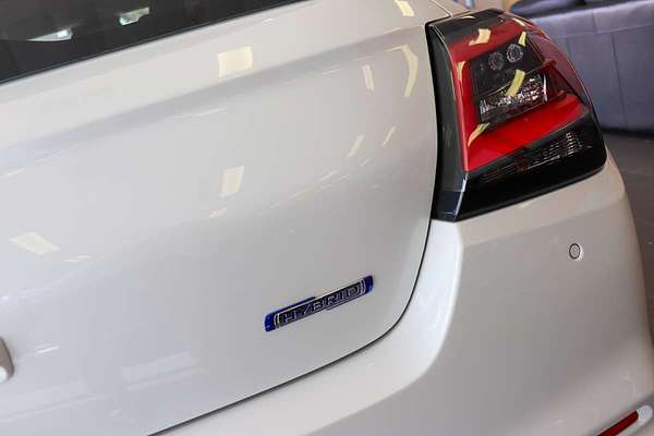 2025 Suzuki Swift Hybrid GLX UZ