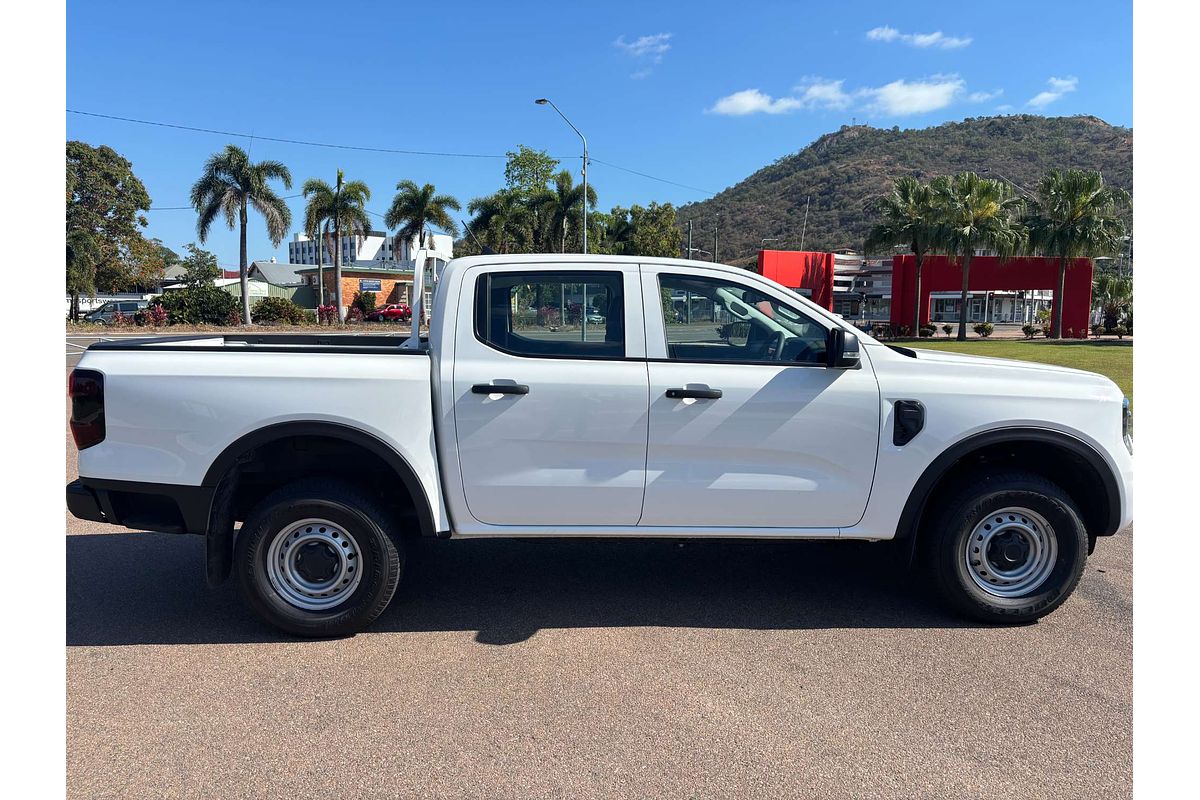 2025 Ford Ranger XL 4X4 2.0L