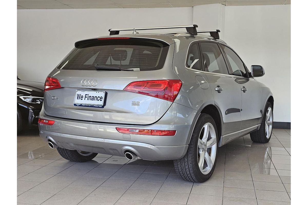 2010 Audi Q5 FSI 8R
