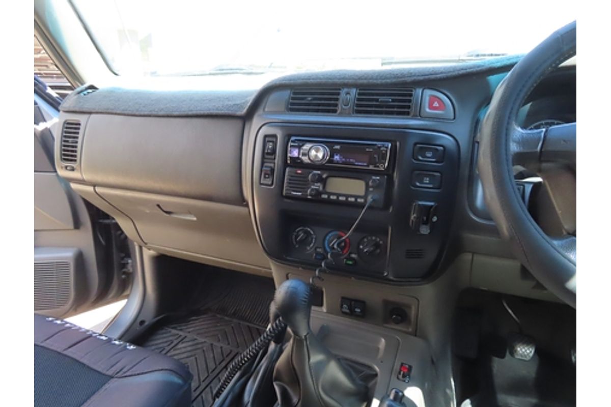 2002 Nissan Patrol ST GU III