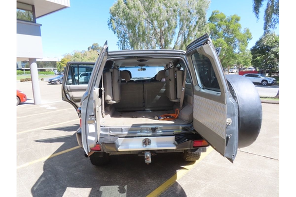 2002 Nissan Patrol ST GU III