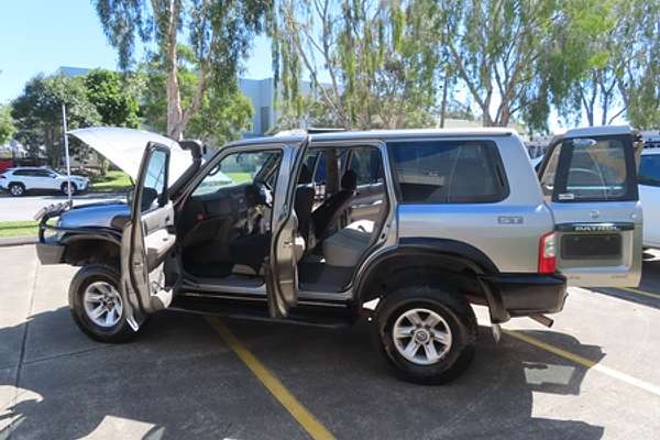 2002 Nissan Patrol ST GU III
