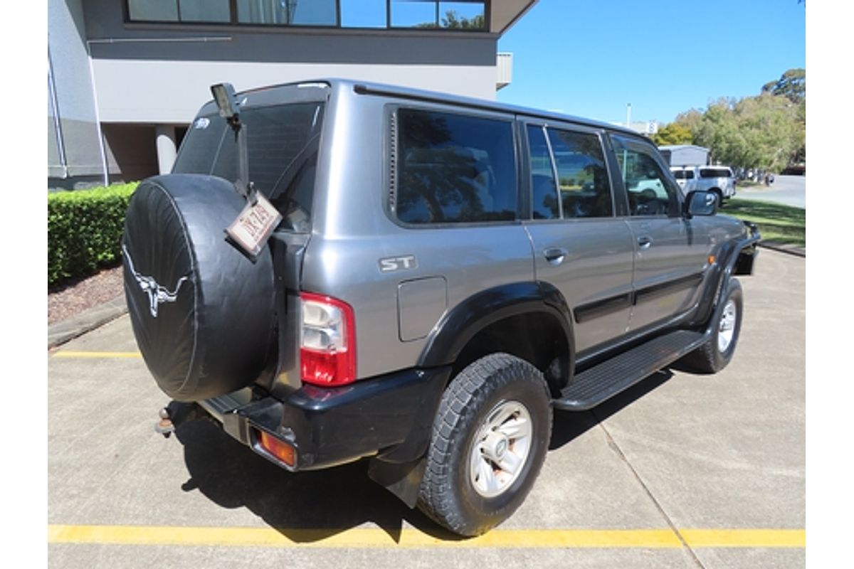 2002 Nissan Patrol ST GU III