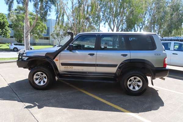 2002 Nissan Patrol ST GU III