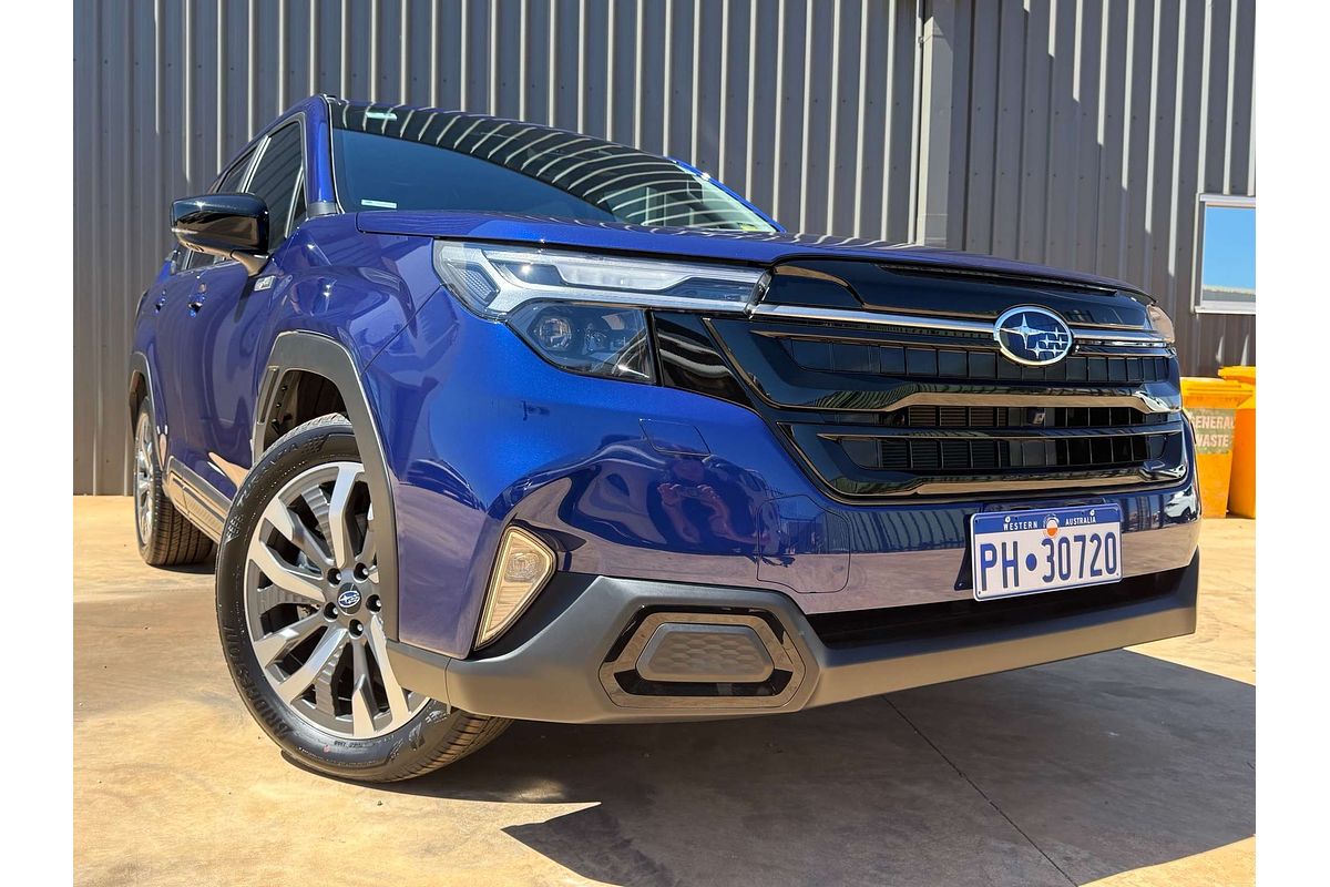 2025 Subaru Forester Hybrid Touring S6
