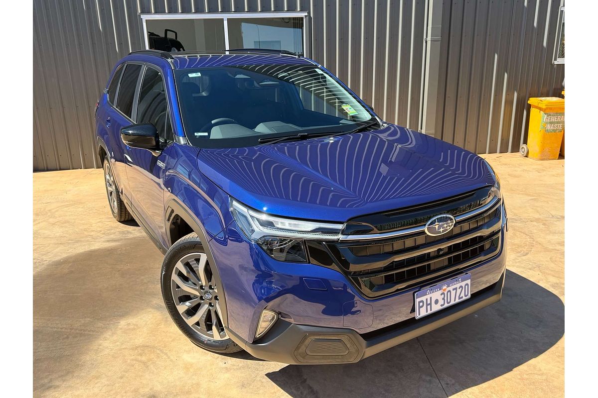 2025 Subaru Forester Hybrid Touring S6