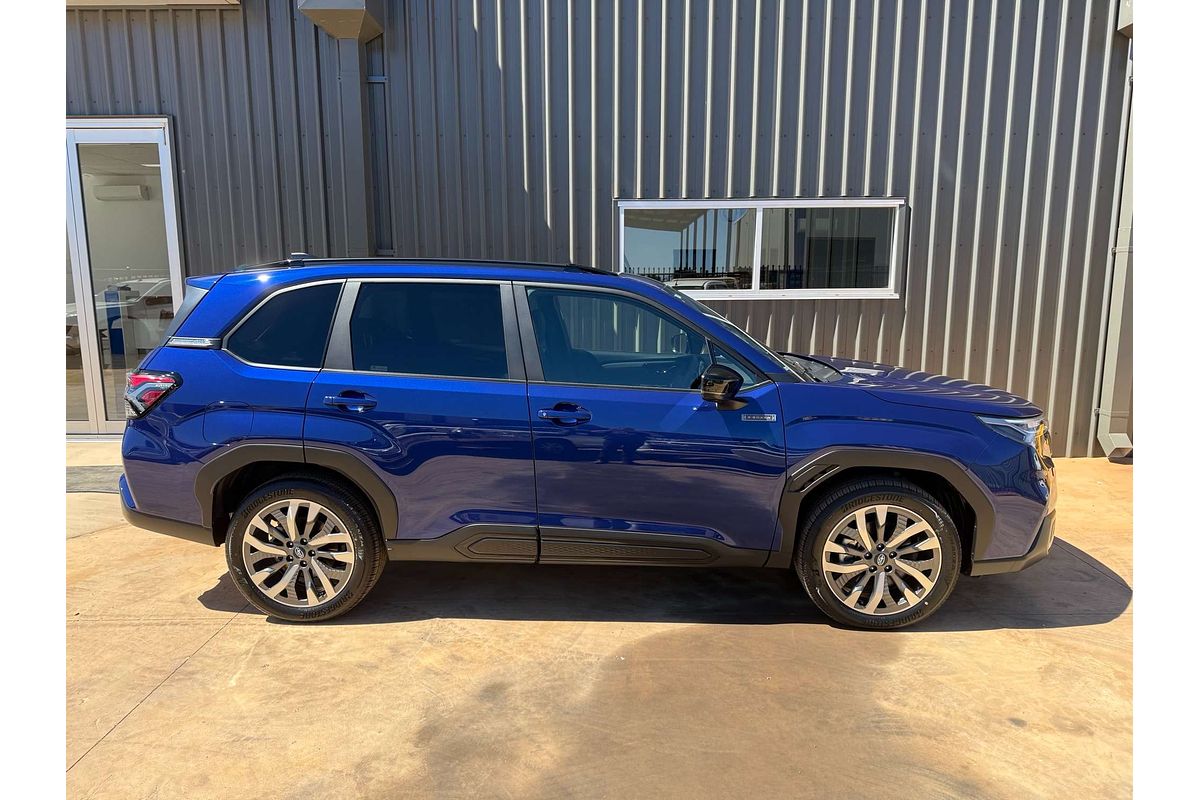 2025 Subaru Forester Hybrid Touring S6