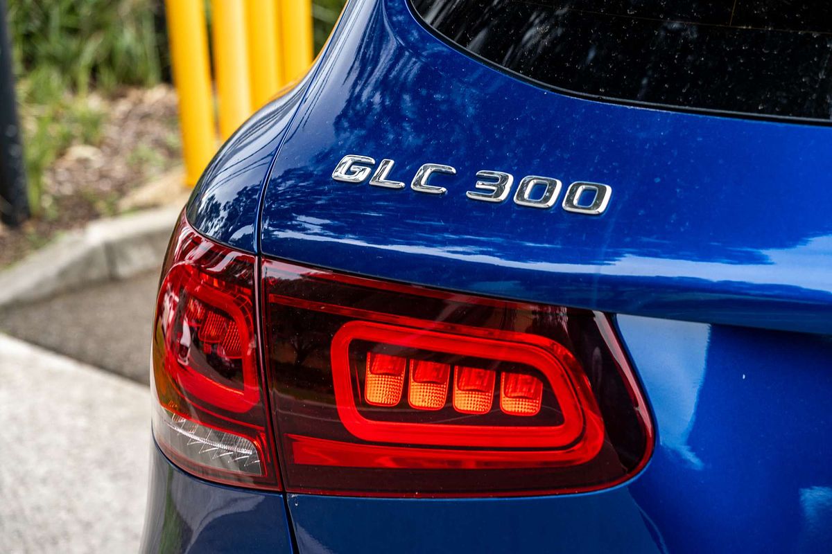 2021 Mercedes-Benz GLC-Class GLC300 X253