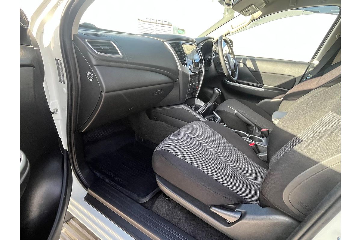 2022 Mitsubishi Triton GLS MR 4X4