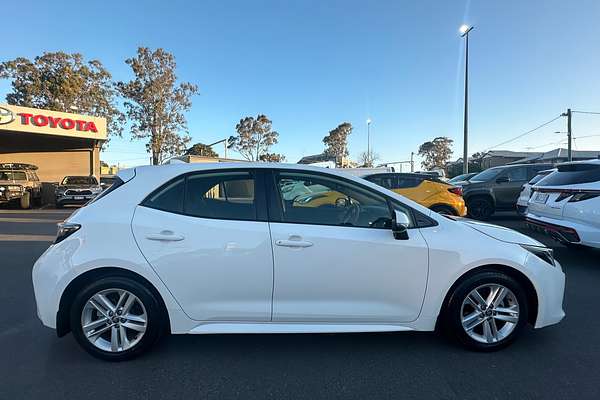 2019 Toyota Corolla Ascent Sport MZEA12R
