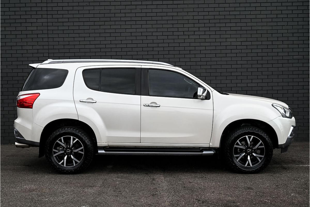 2019 Isuzu MU-X LS-T