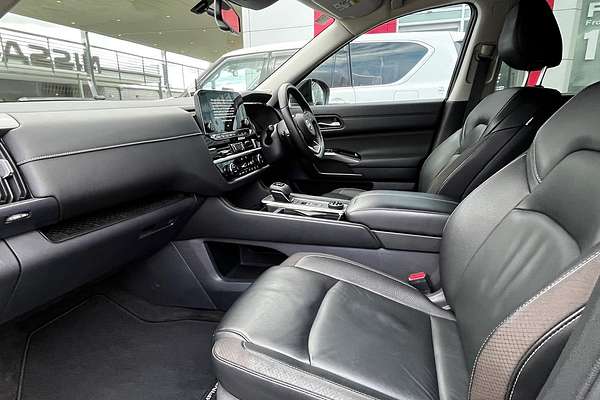 2023 Nissan Pathfinder Ti R53