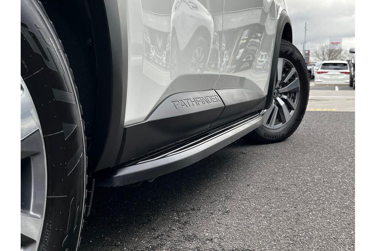 2023 Nissan Pathfinder Ti R53