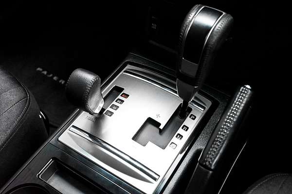 2017 Mitsubishi Pajero GLX NX