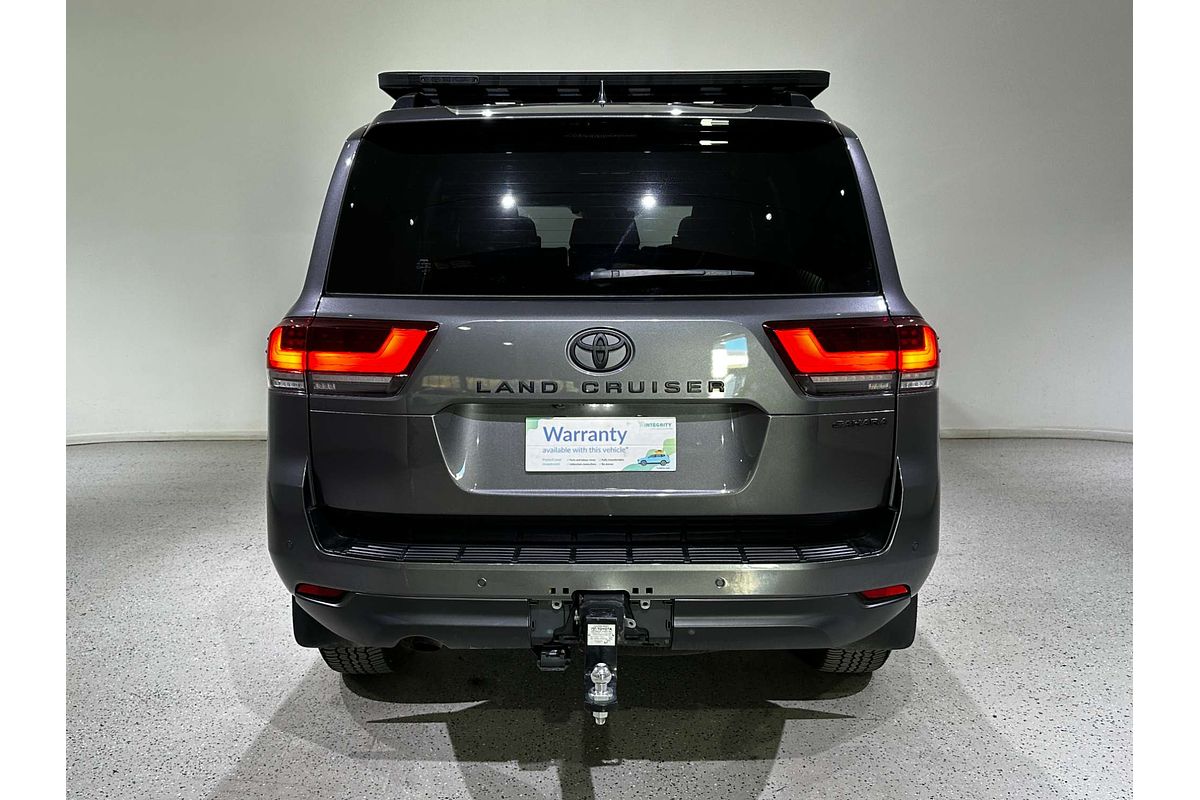2023 Toyota Landcruiser Sahara FJA300R