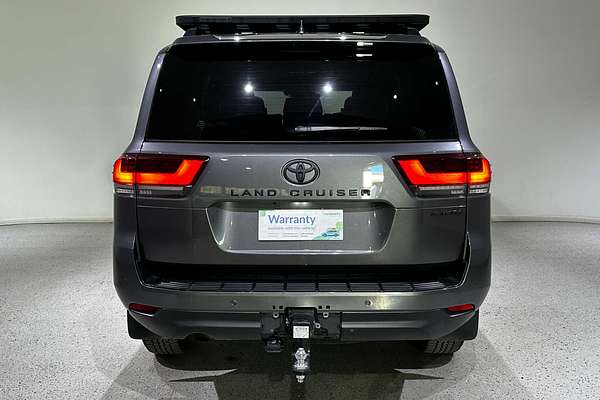 2023 Toyota Landcruiser Sahara FJA300R