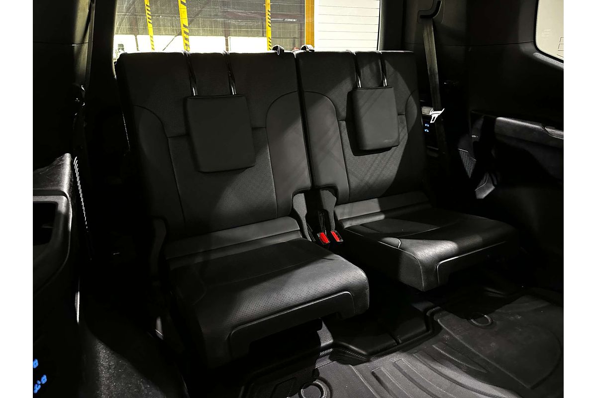 2023 Toyota Landcruiser Sahara FJA300R