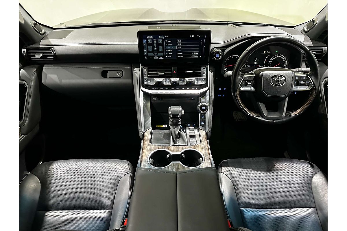 2023 Toyota Landcruiser Sahara FJA300R