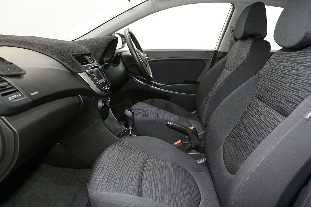 2019 Hyundai Accent Sport RB6
