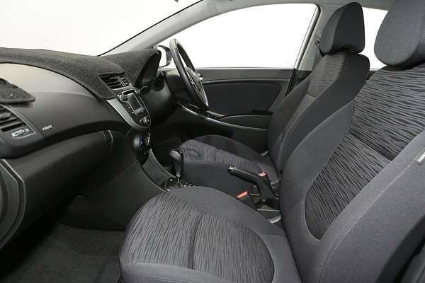 2019 Hyundai Accent Sport RB6