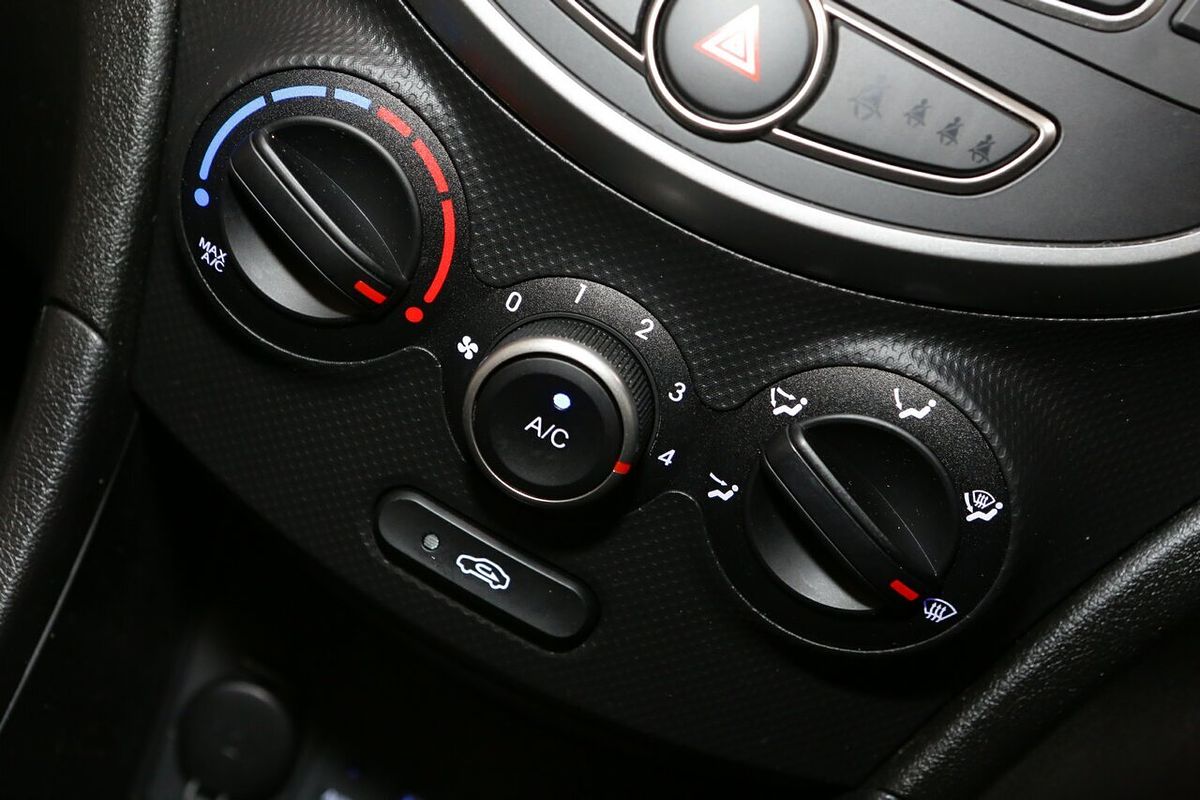 2019 Hyundai Accent Sport RB6