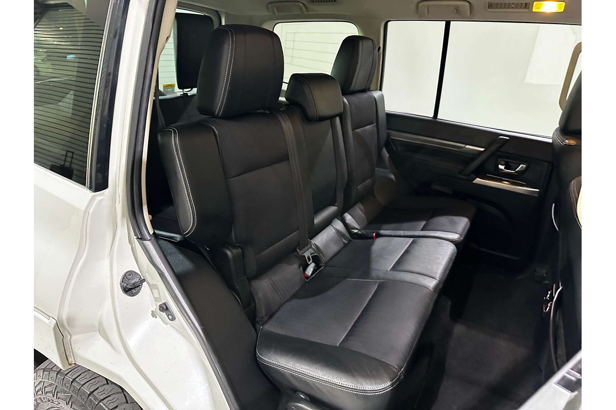 2018 Mitsubishi Pajero GLS NX