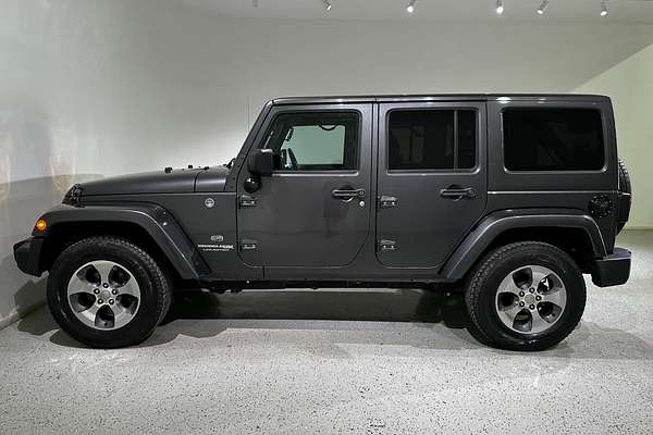 2017 Jeep Wrangler Unlimited Overland JK