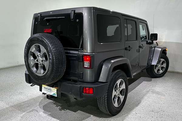 2017 Jeep Wrangler Unlimited Overland JK