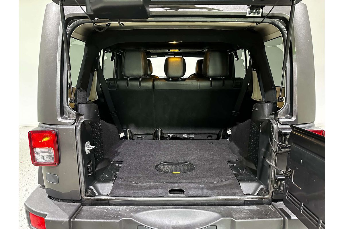 2017 Jeep Wrangler Unlimited Overland JK